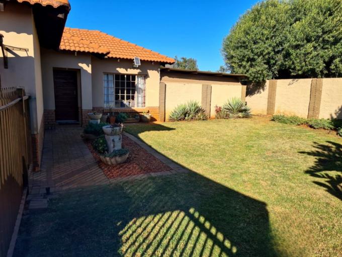 3 Bedroom House for Sale For Sale in Waterval East - MR682059