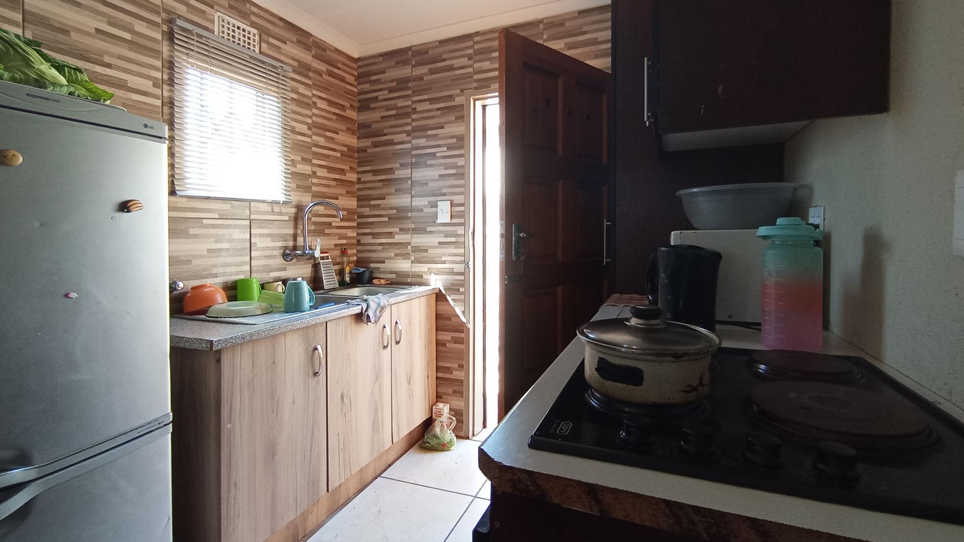 Kitchen - 5 square meters of property in Mamelodi