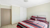 Bed Room 1 of property in Constantia Kloof