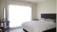 Main Bedroom - 17 square meters of property in Constantia Kloof