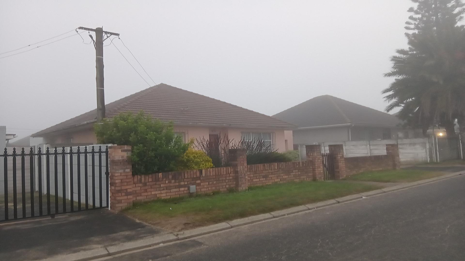 Front View of property in Kraaifontein