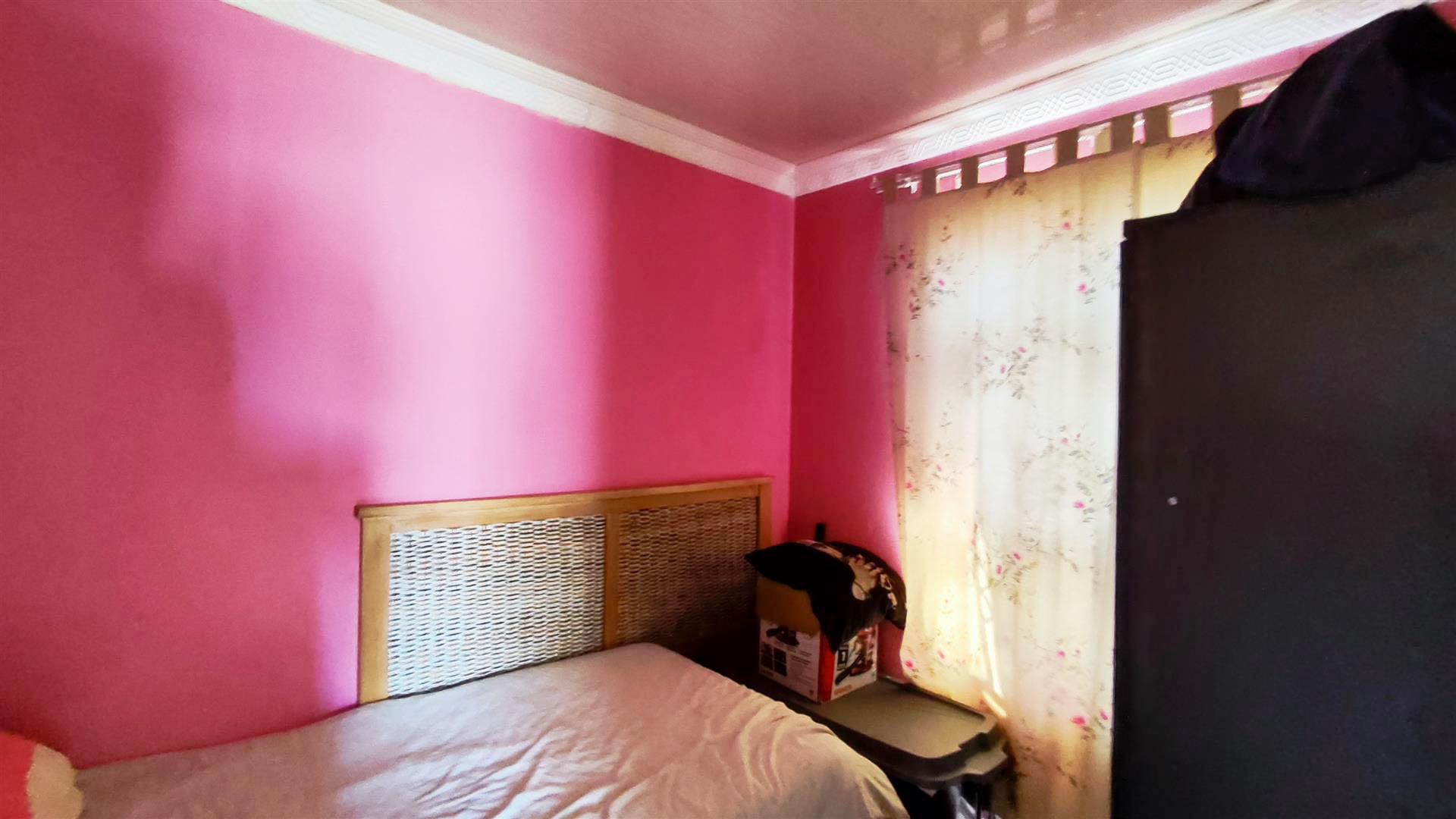 Bed Room 2 - 8 square meters of property in Savanna City