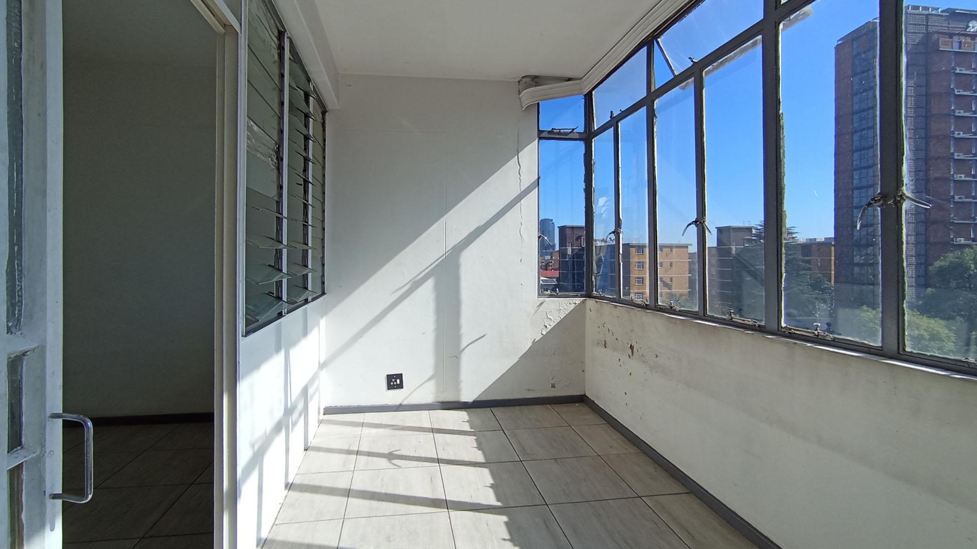 Spaces - 17 square meters of property in Arcadia