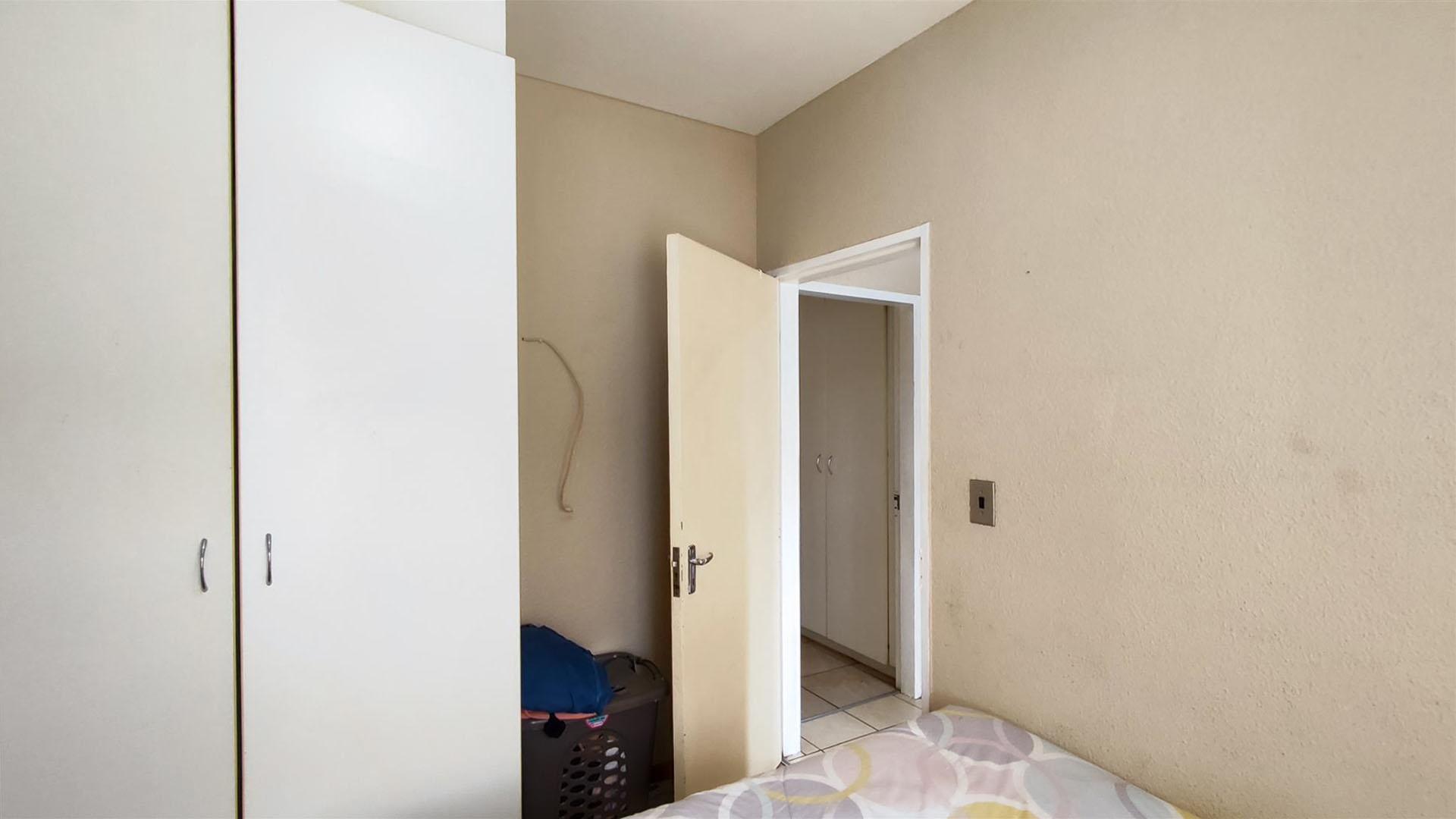 Bed Room 2 - 7 square meters of property in Meredale