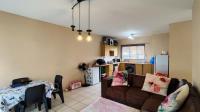 Lounges - 23 square meters of property in Meredale