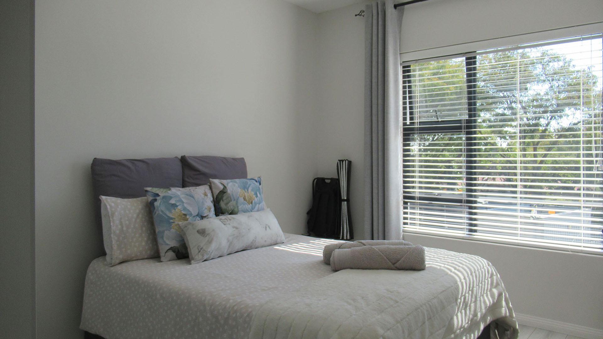 Bed Room 1 - 9 square meters of property in Fourways