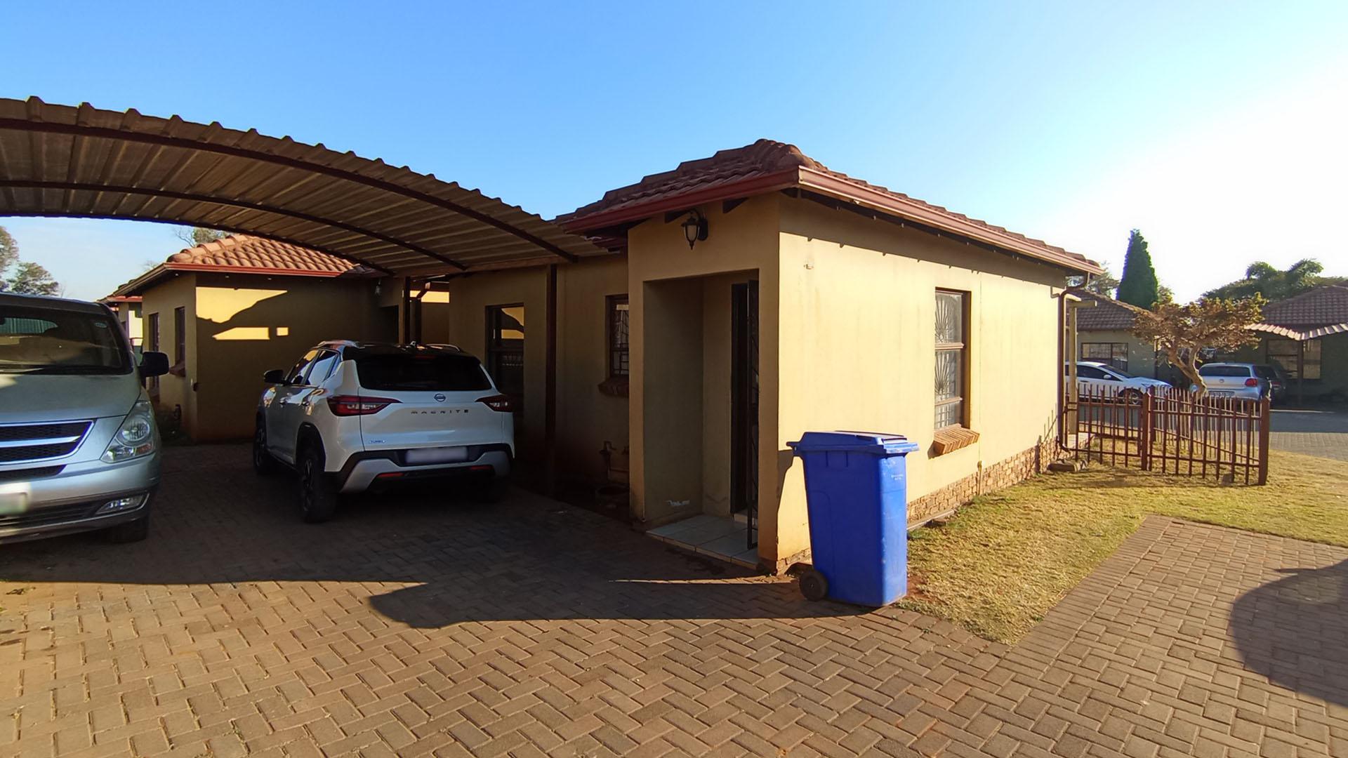 Front View of property in Heatherview