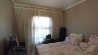 Bed Room 2 - 12 square meters of property in Heatherview