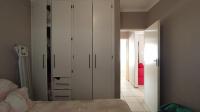 Bed Room 2 - 12 square meters of property in Heatherview