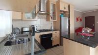 Kitchen - 15 square meters of property in Heatherview