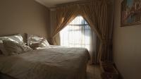 Bed Room 1 - 12 square meters of property in Heatherview