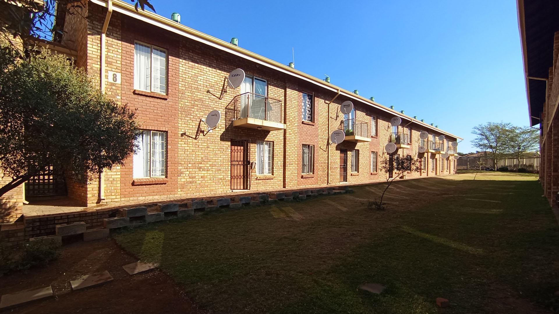 Front View of property in Lotus Gardens