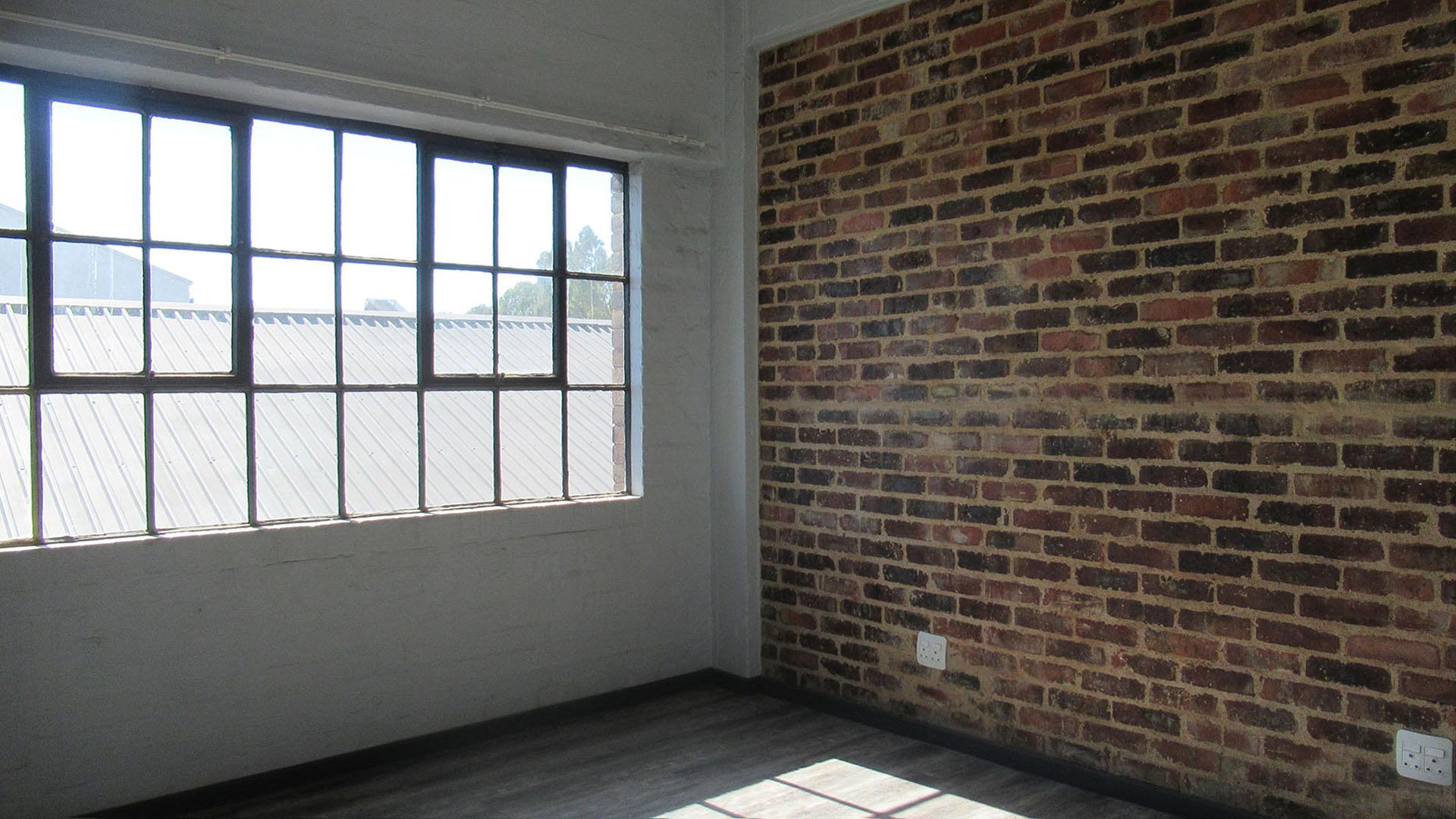 Bed Room 1 - 15 square meters of property in Johannesburg Central