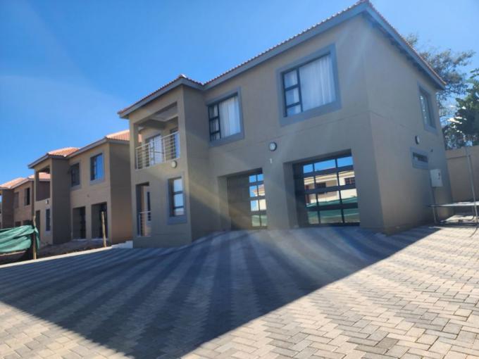 4 Bedroom Simplex for Sale For Sale in Sterpark - MR682166