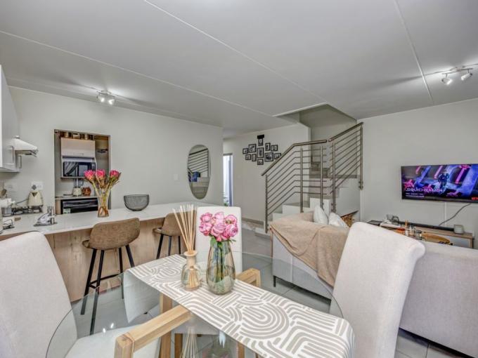 3 Bedroom Simplex for Sale For Sale in Broadacres - MR682178
