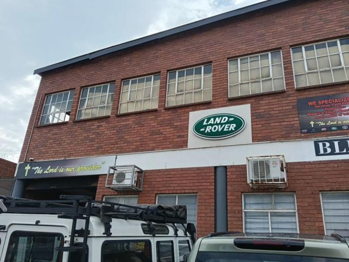Commercial to Rent in Koedoespoort - Property to rent - MR682197
