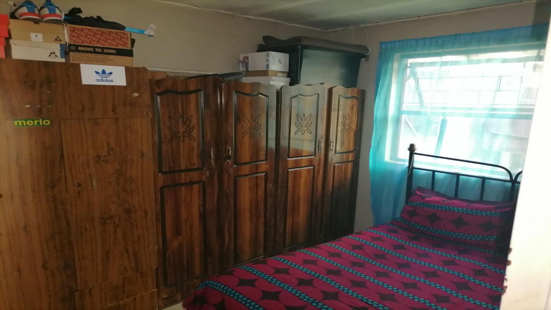 Bed Room 1 of property in Lavender Hill