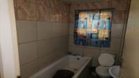 Bathroom 1 of property in Lavender Hill