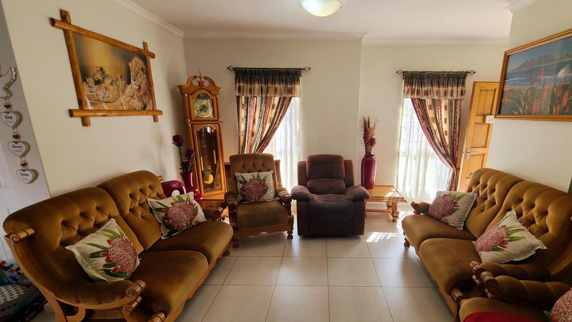 Lounges of property in Brackenfell