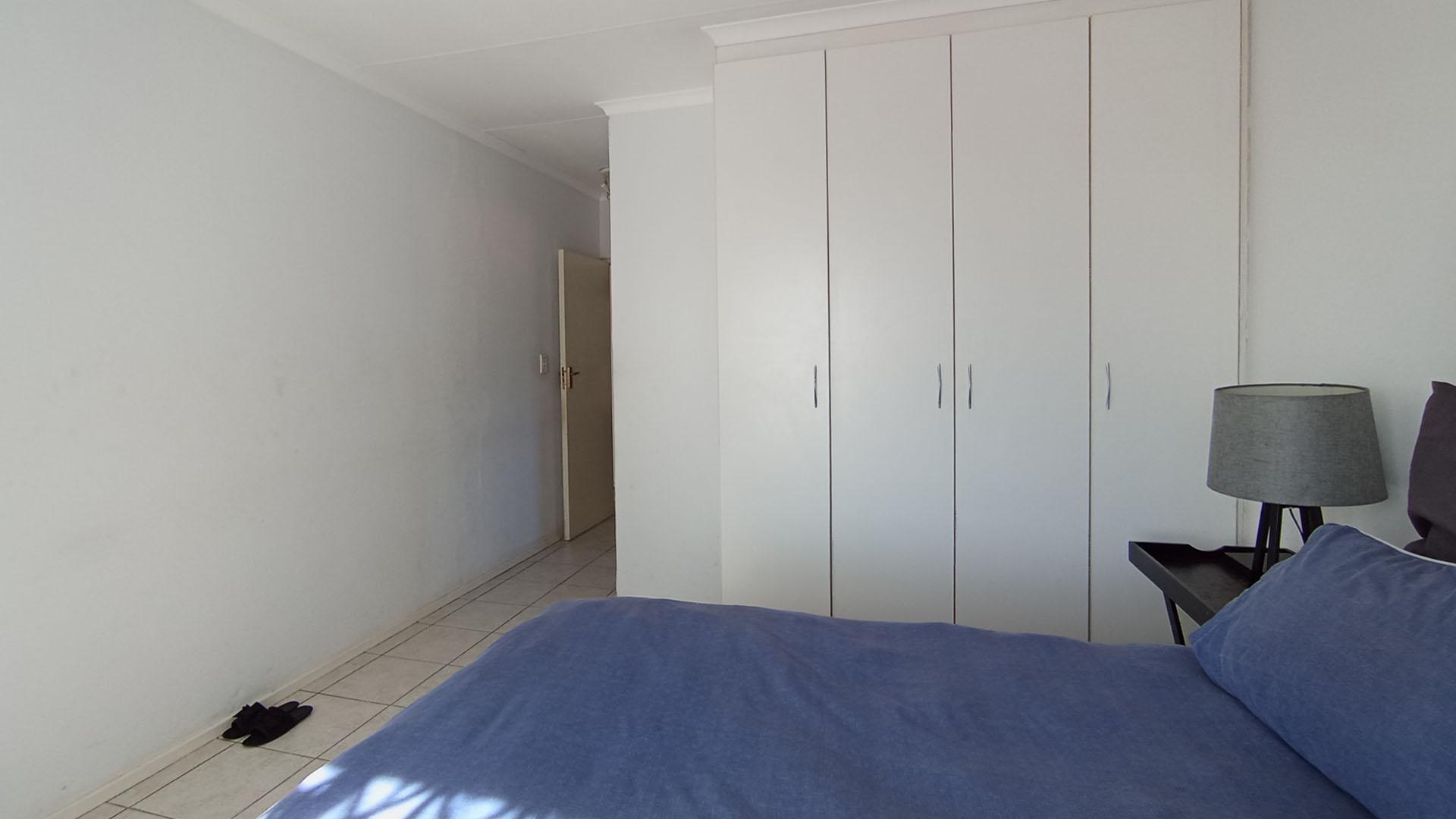 Main Bedroom - 15 square meters of property in Noordwyk