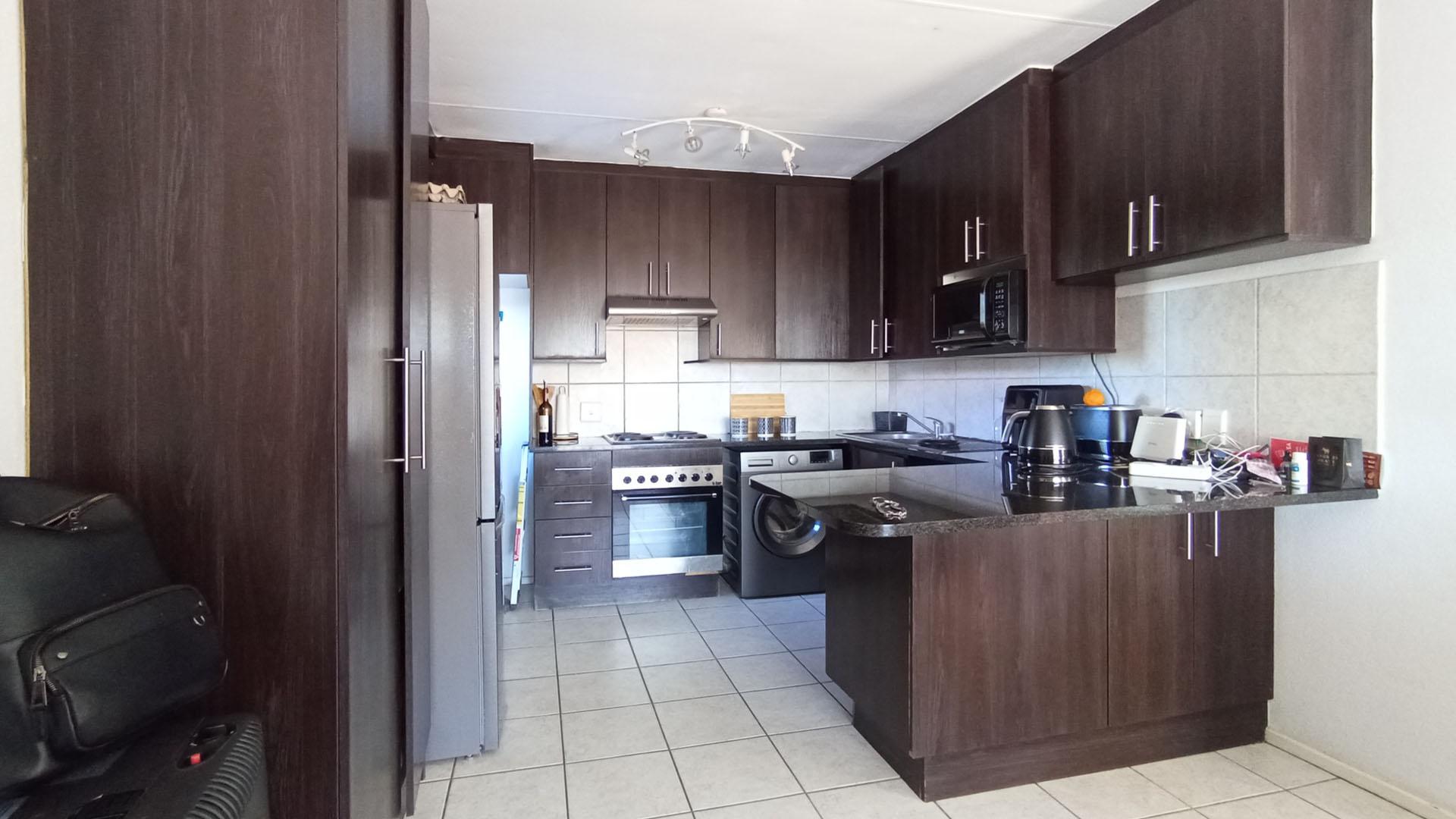 Kitchen - 12 square meters of property in Noordwyk