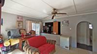 Lounges - 26 square meters of property in Montclair (Dbn)