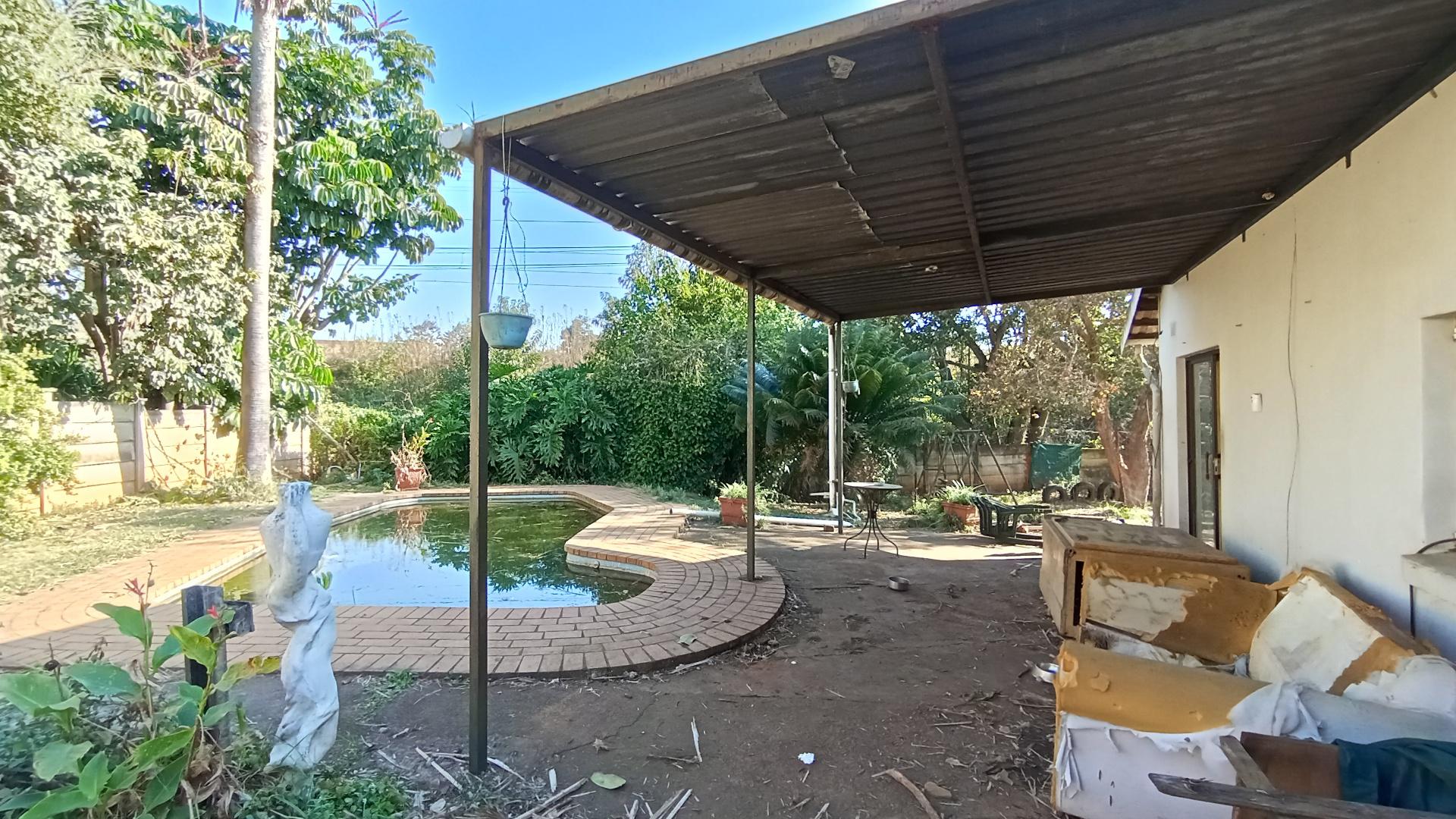 Patio - 90 square meters of property in Cleland