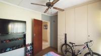 Bed Room 1 - 16 square meters of property in Cleland