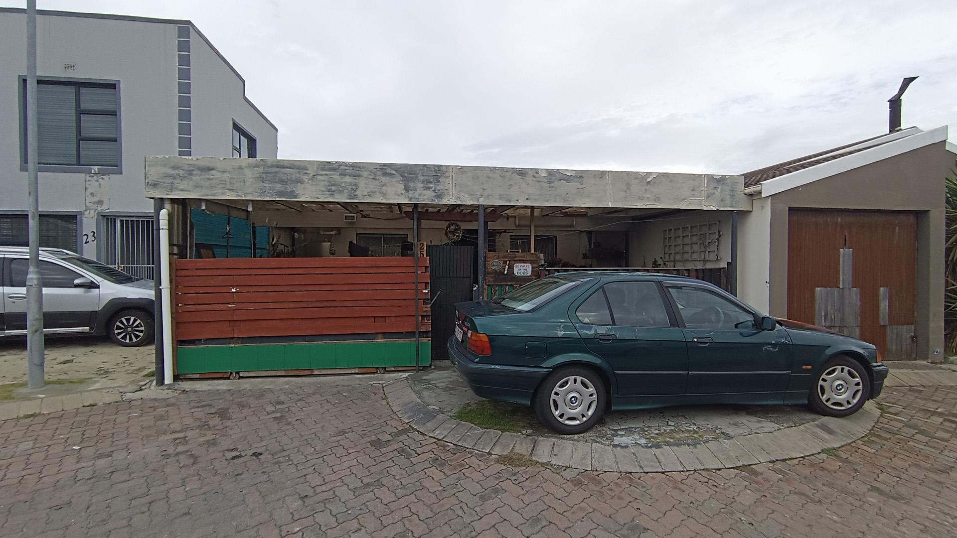 Front View of property in Mitchells Plain