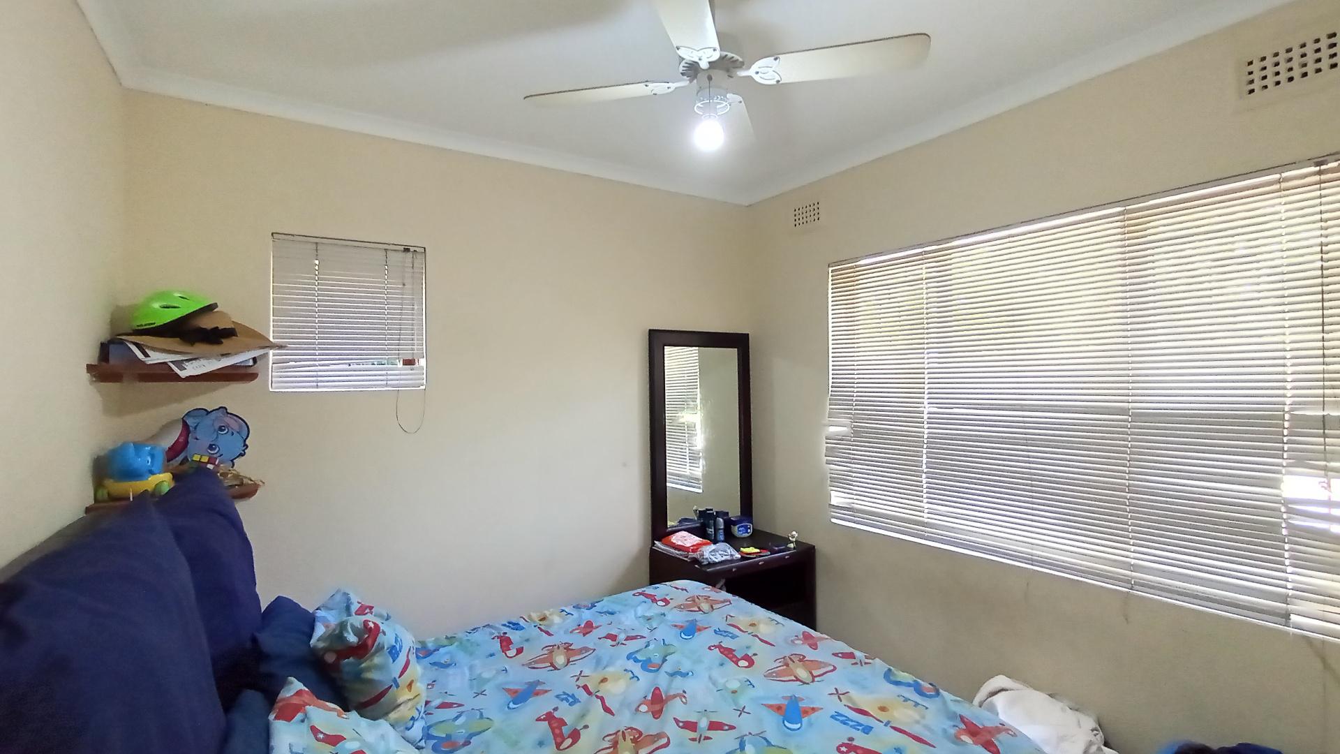 Bed Room 2 - 12 square meters of property in Hillary 