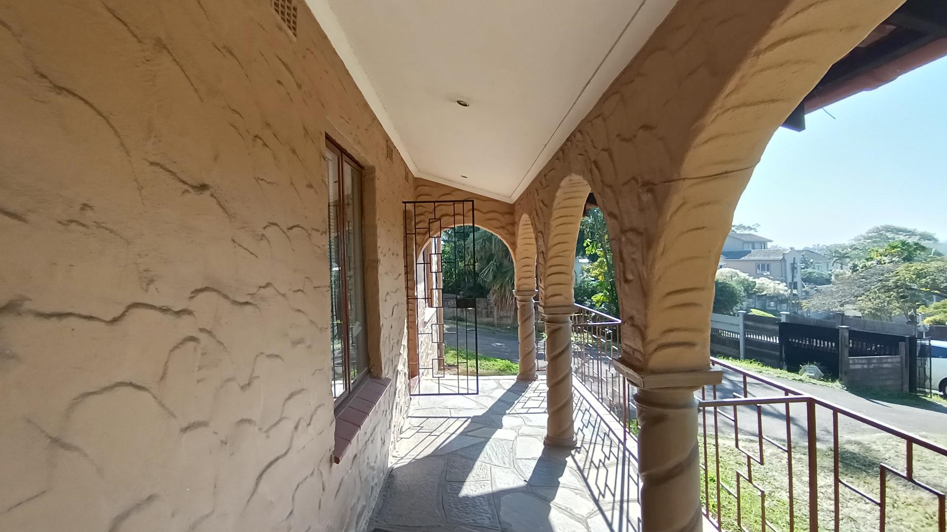 Patio - 11 square meters of property in Hillary 