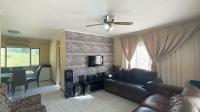 Lounges - 20 square meters of property in Hillary 