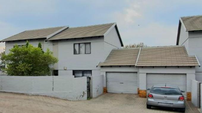 SA Home Loans Sale in Execution 3 Bedroom Sectional Title for Sale in Halfway Gardens - MR682271