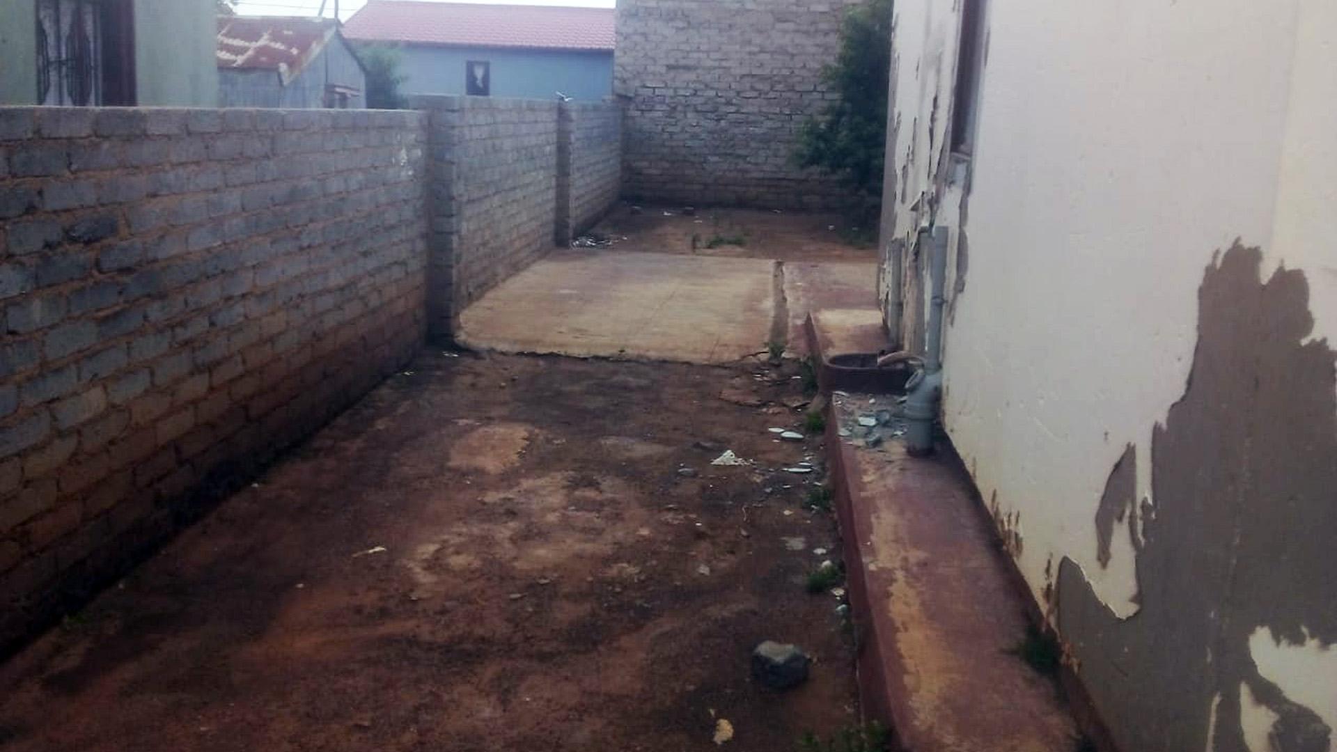 Backyard of property in Kanana