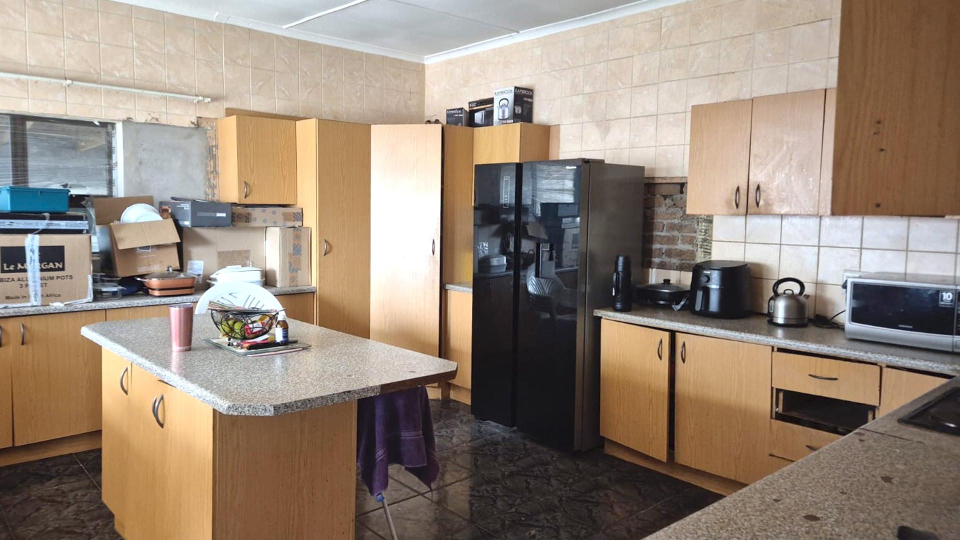 Kitchen of property in George Central