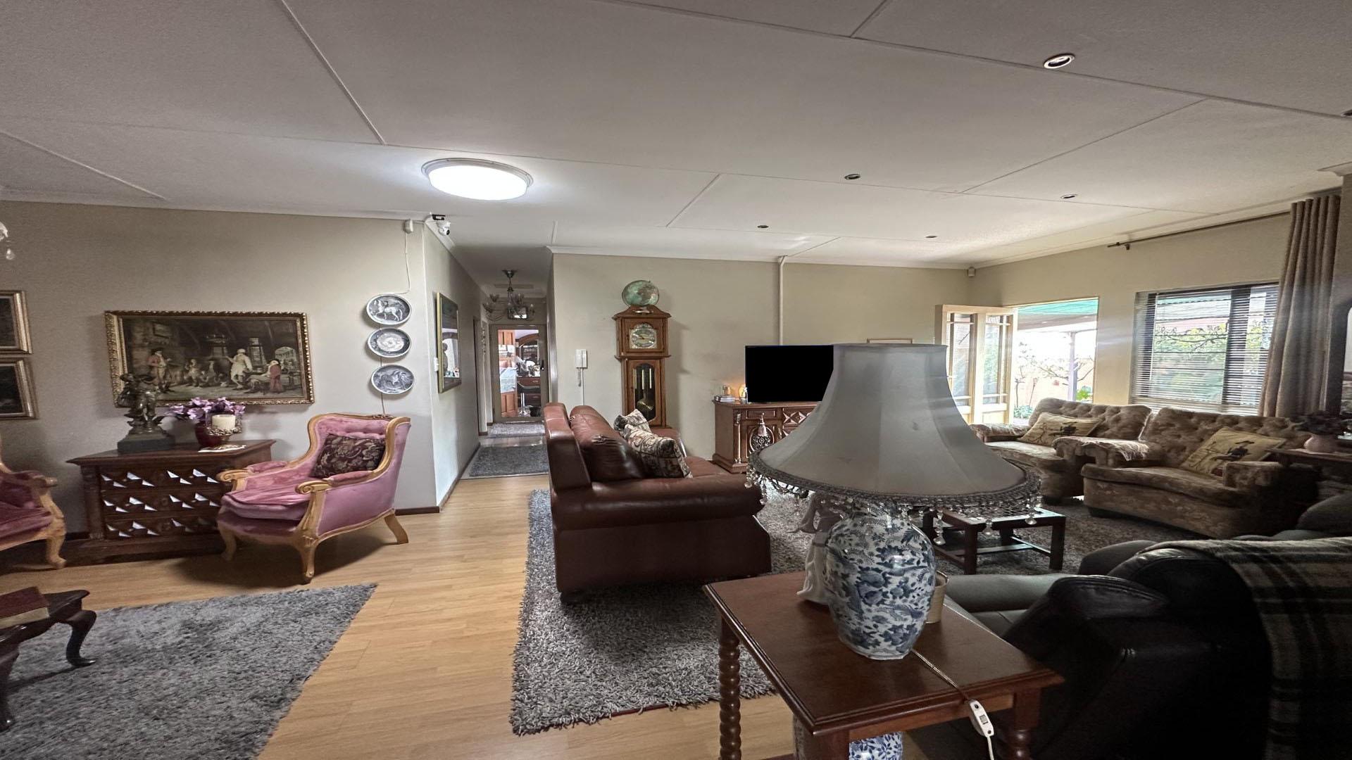 Lounges of property in Secunda