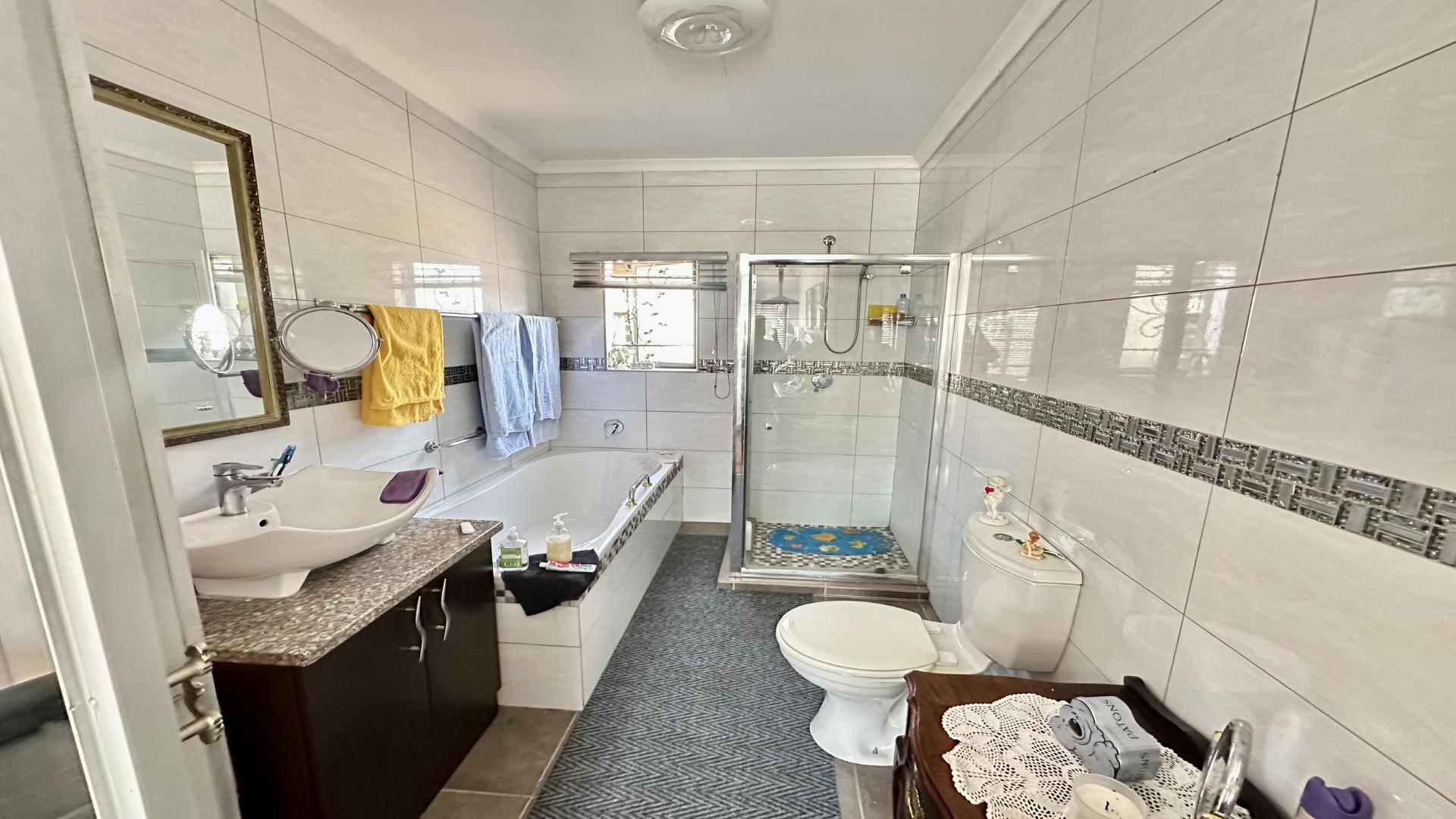 Bathroom 1 of property in Secunda