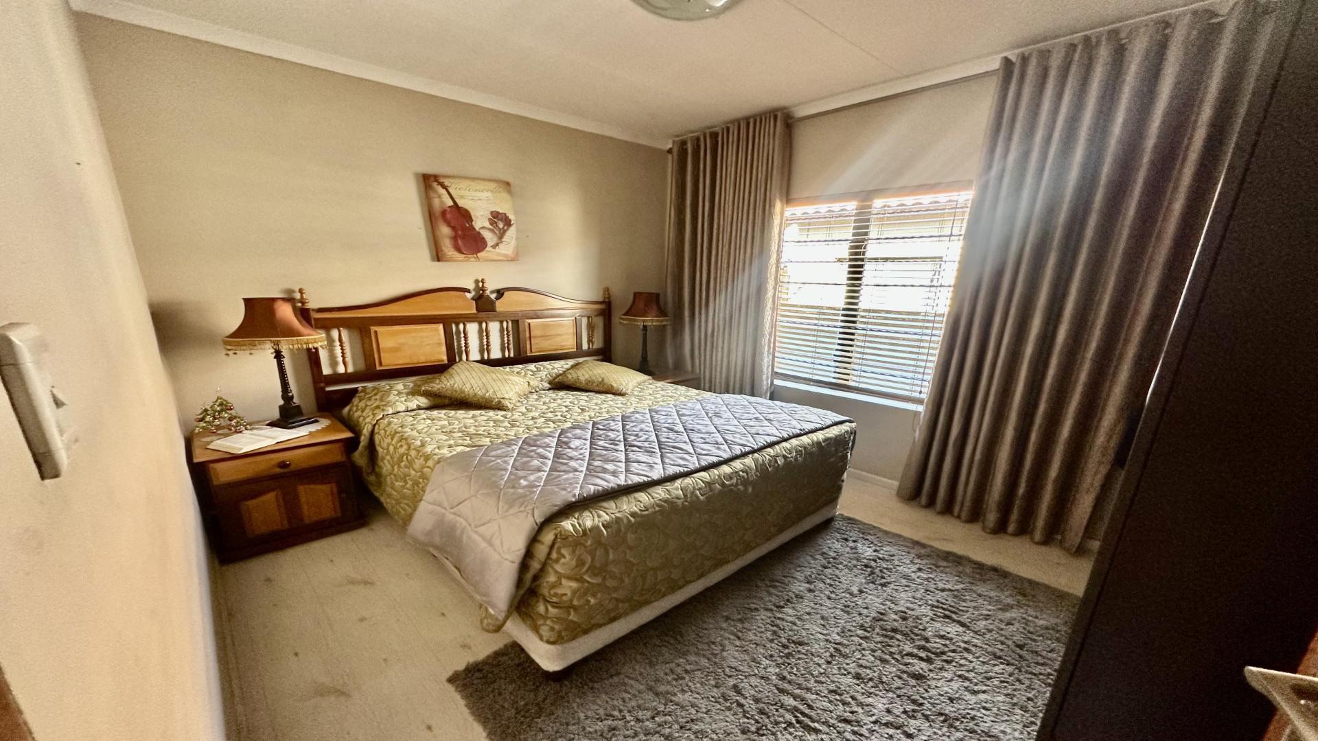 Bed Room 3 of property in Secunda