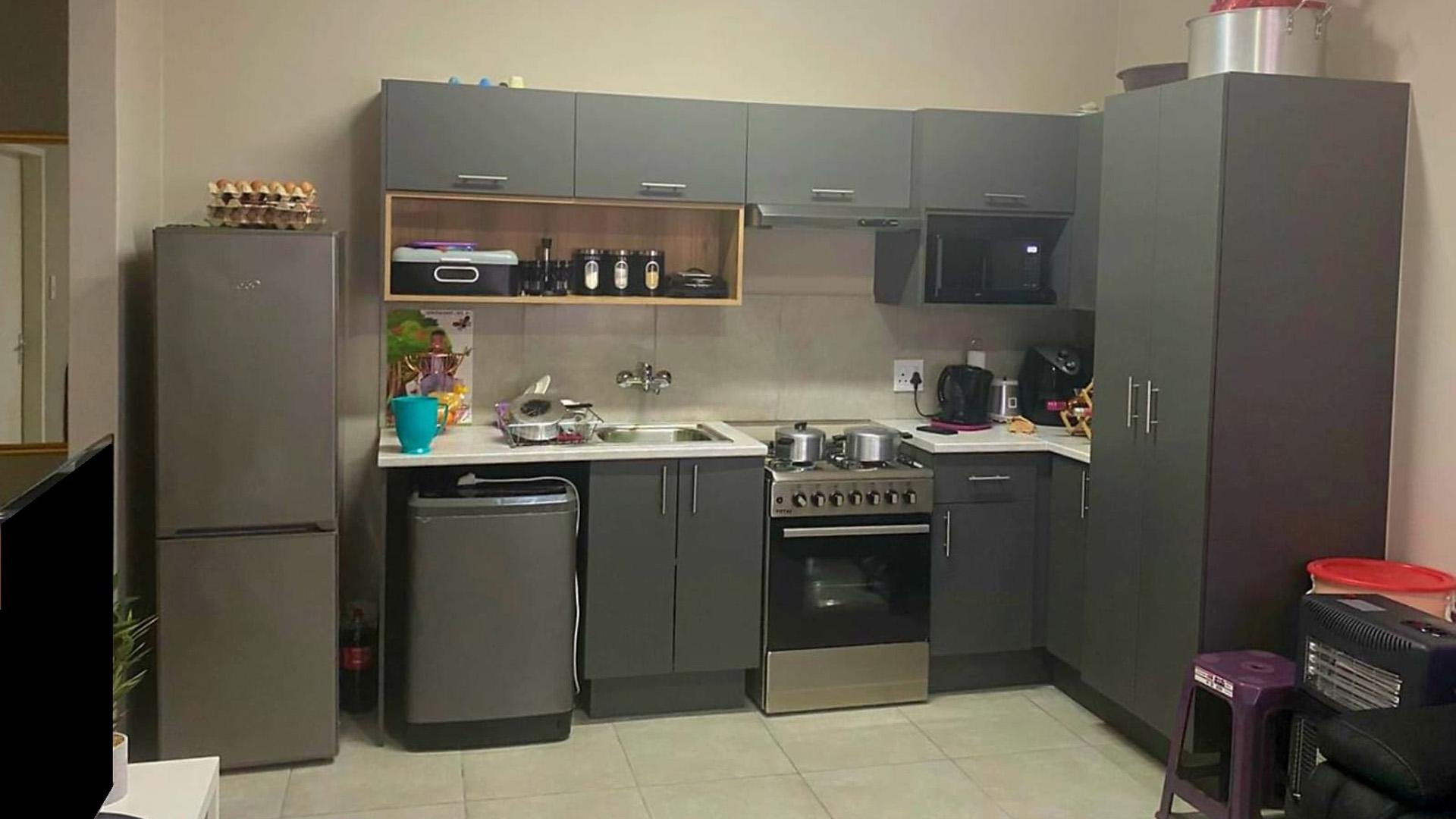 Kitchen of property in Terra Nova