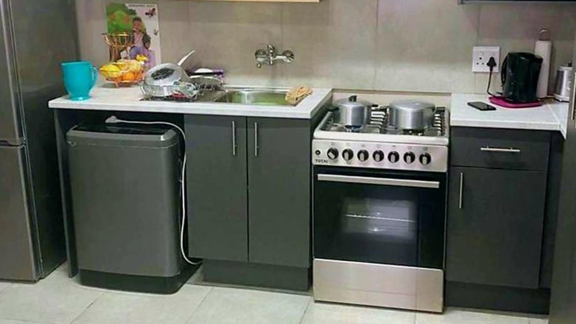 Kitchen of property in Terra Nova