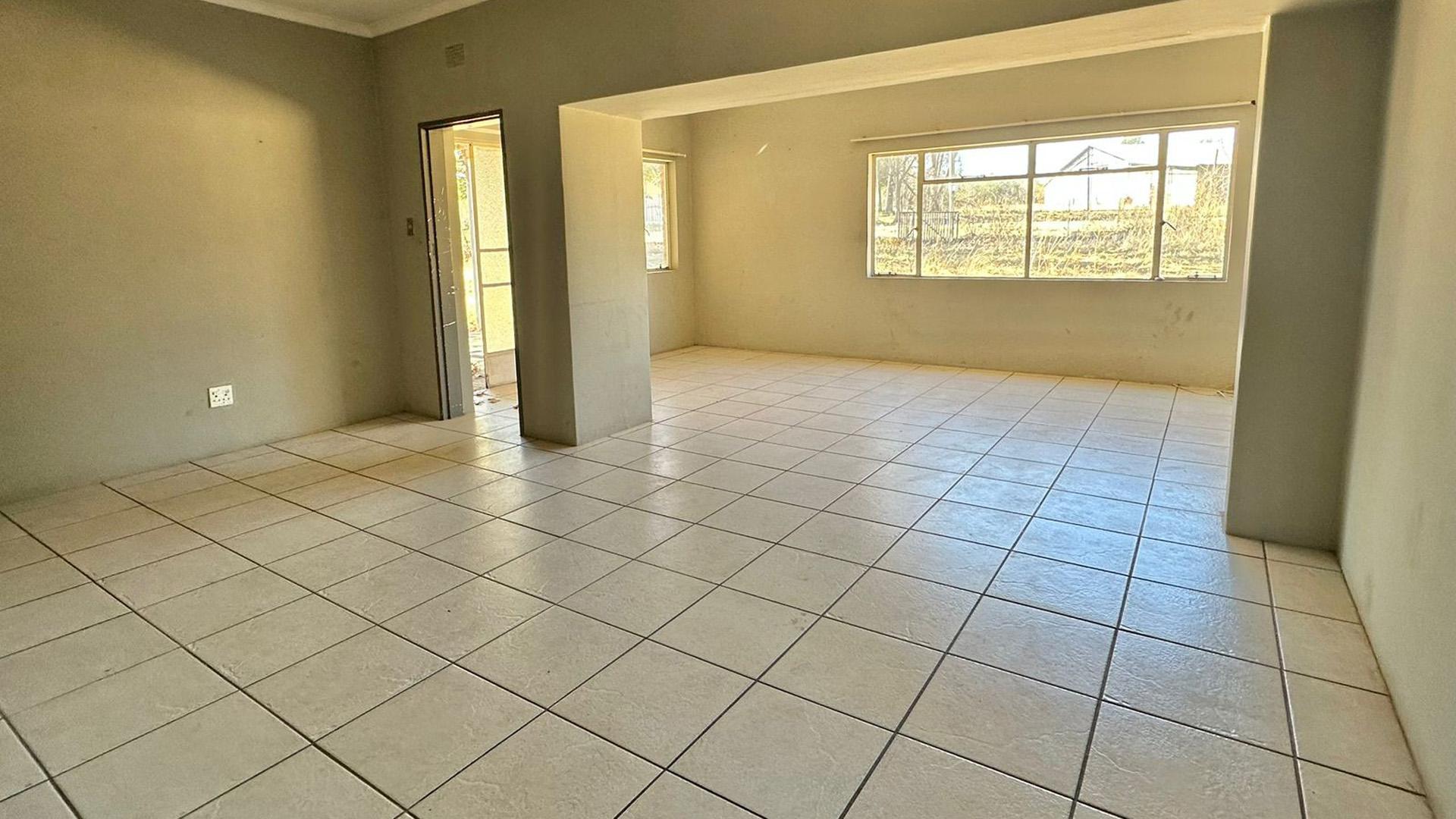 Dining Room of property in Wakkerstroom
