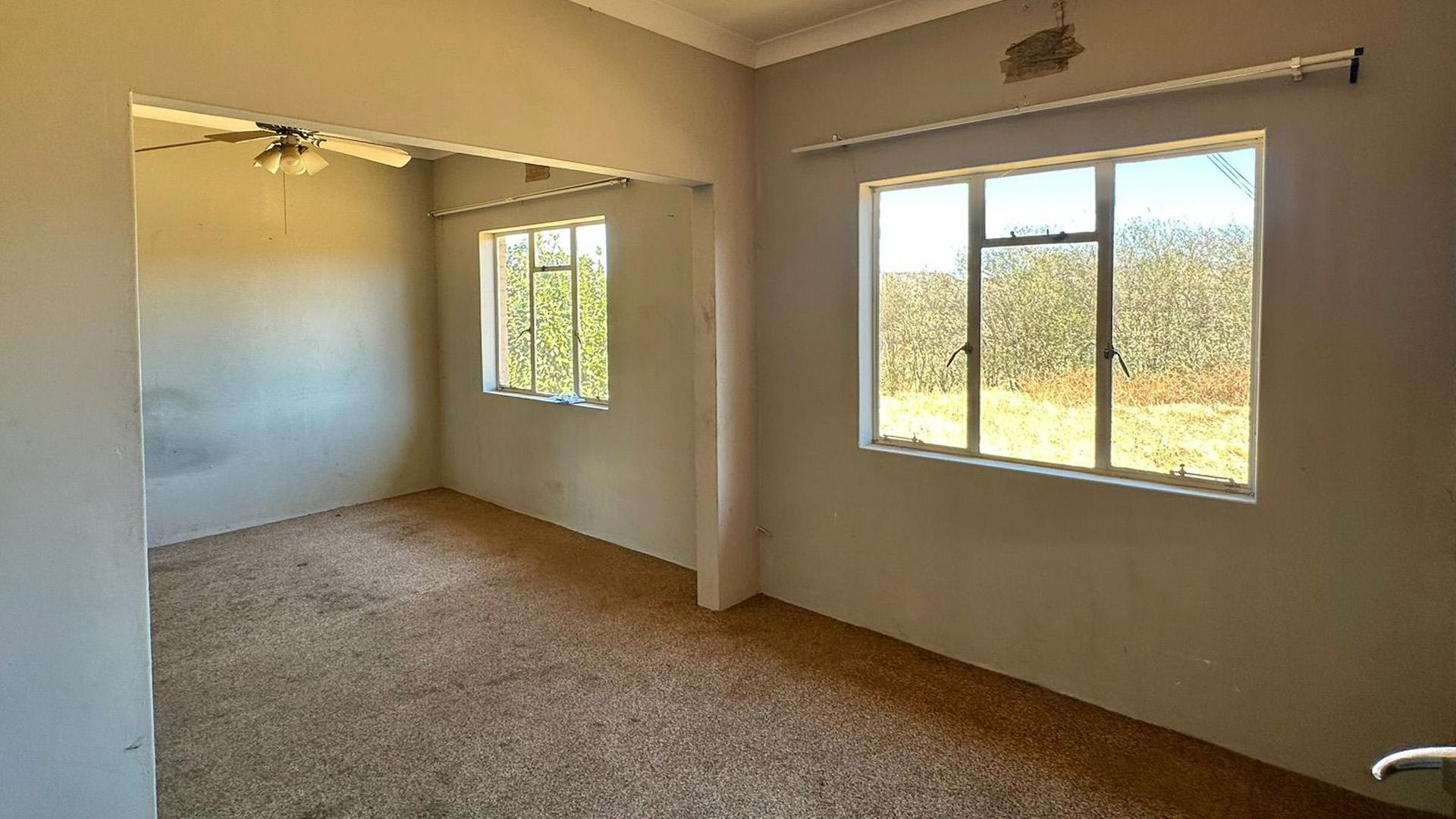 Bed Room 1 of property in Wakkerstroom