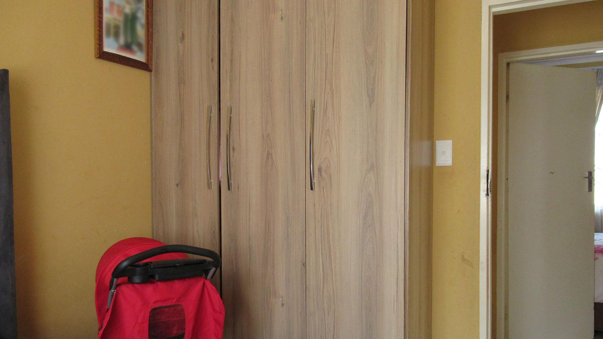 Bed Room 2 - 8 square meters of property in Protea Glen