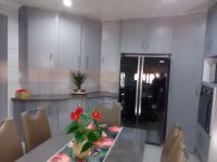  of property in Geelhoutpark