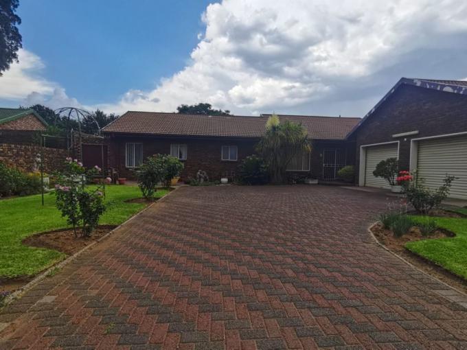 4 Bedroom House for Sale For Sale in Vanderbijlpark - MR682346