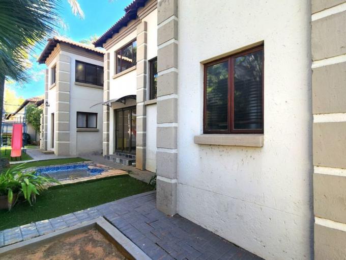 5 Bedroom Duet for Sale For Sale in Moreletapark - MR682353