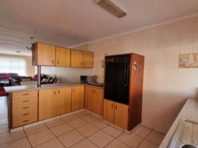 3 Bedroom Simplex for Sale For Sale in Bela-Bela (Warmbad) - MR682355