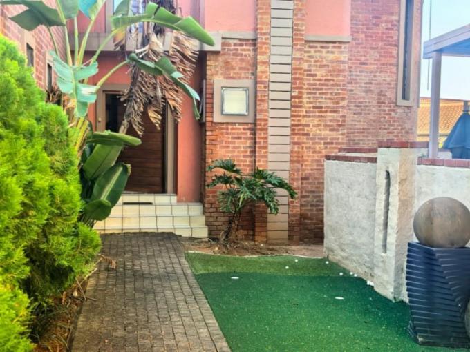 3 Bedroom Simplex for Sale For Sale in Cashan - MR682386