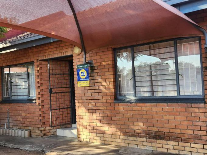 2 Bedroom Simplex for Sale For Sale in Annadale - MR682401
