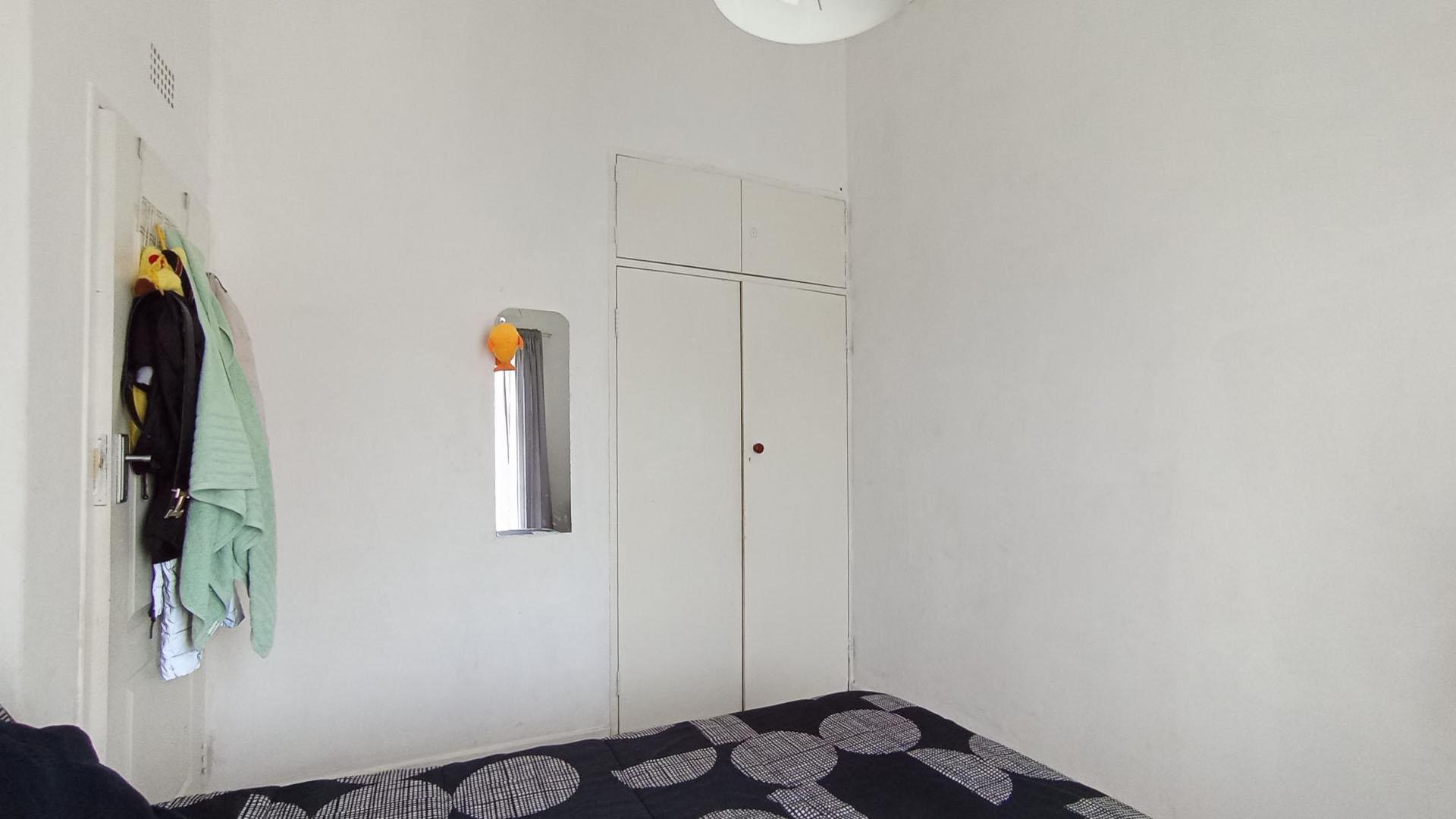 Bed Room 2 - 12 square meters of property in Florida